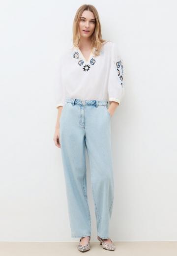 Прямые джинсы