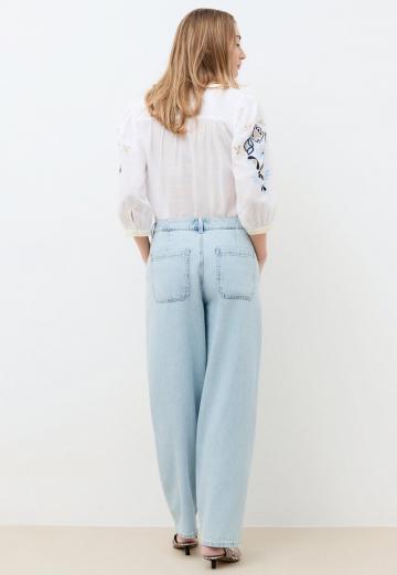 Прямые джинсы