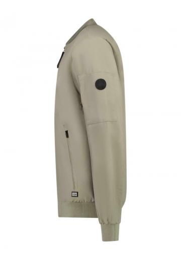 Куртка бомбер