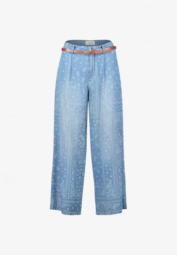 Свободные джинсы