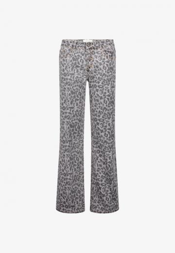 Прямые джинсы