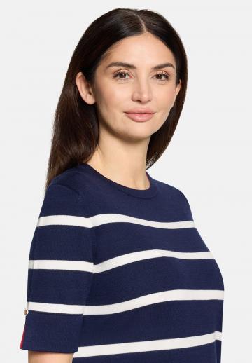 Вязаное платье