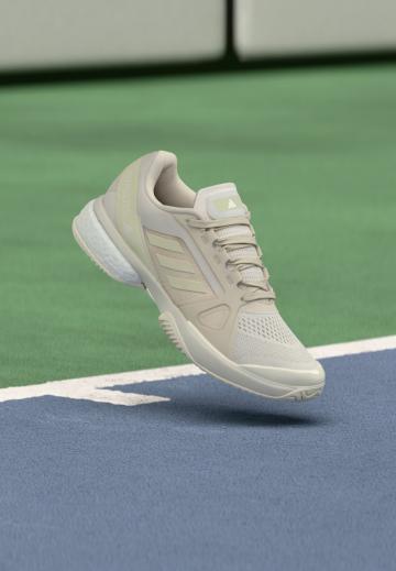 Теннисные кроссовки