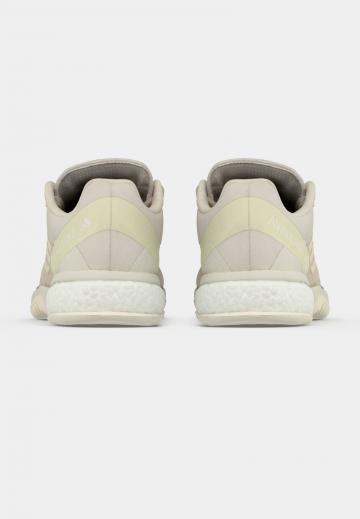 Теннисные кроссовки