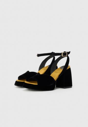 Босоножки на платформе