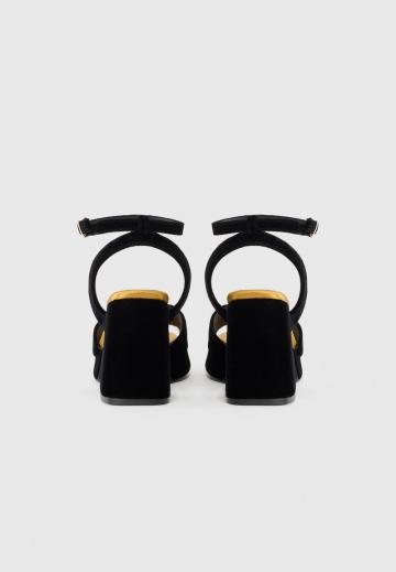 Босоножки на платформе