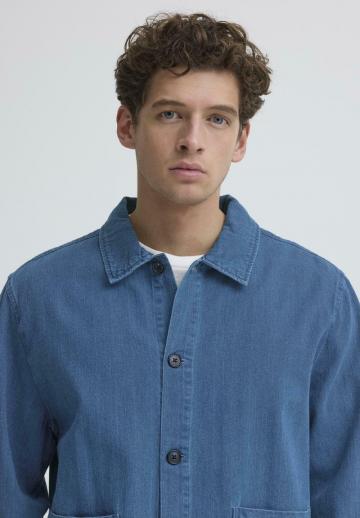 Джинсовая куртка