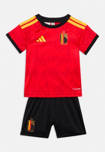 Спортивные шорты