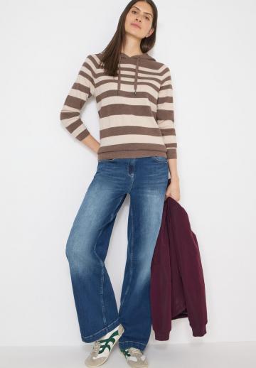 Пуловер с капюшоном