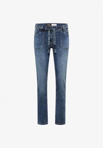 Короткие джинсы