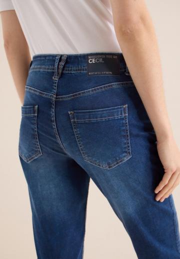 Короткие джинсы