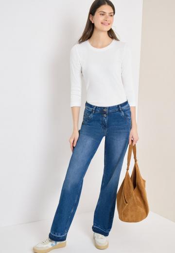 Прямые джинсы