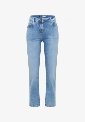 Короткие джинсы