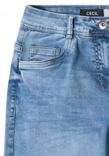 Короткие джинсы