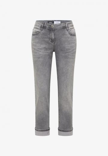 Короткие джинсы