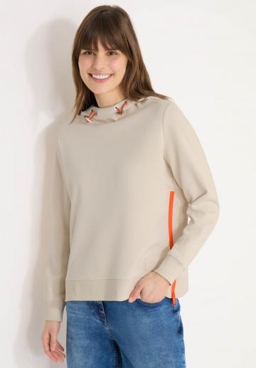 Пуловер с капюшоном