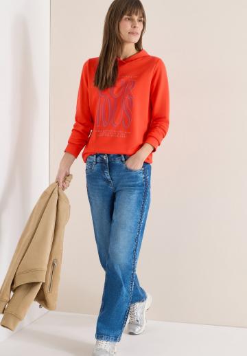 Пуловер с капюшоном