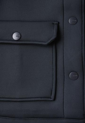 Куртка с накладнымит карманами