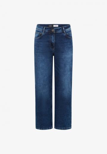 Короткие джинсы