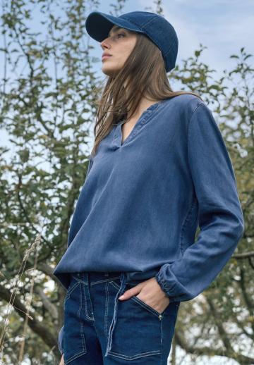 Джинсовая блузка
