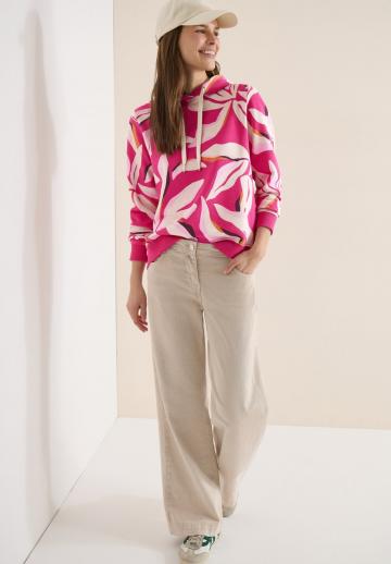 Пуловер с капюшоном