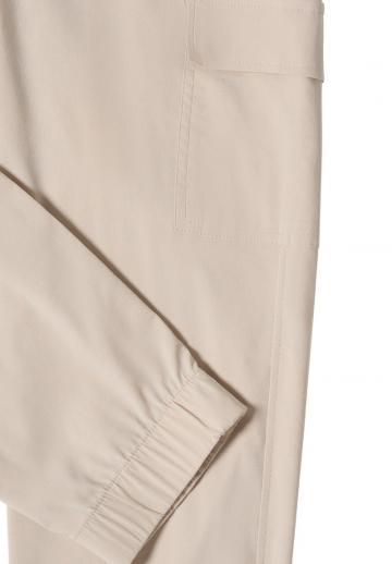 Брюки с накладными карманами