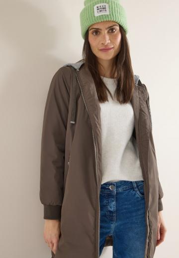 Короткое пальто