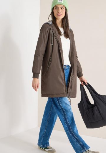 Короткое пальто