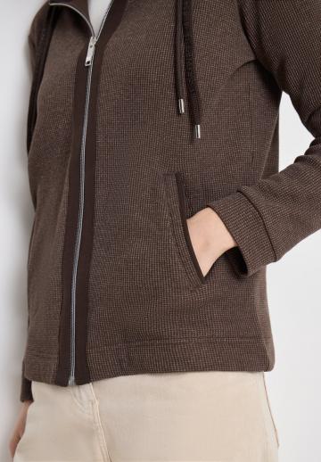 Вязаная кофта