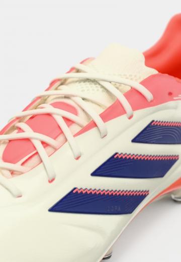 Футбольные бутсы