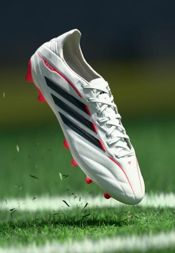 Футбольные бутсы