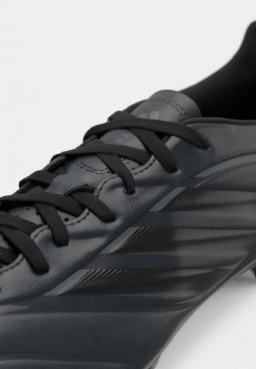 Футбольные бутсы