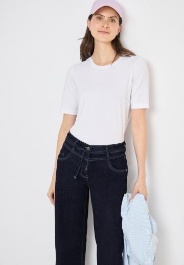 Короткие джинсы