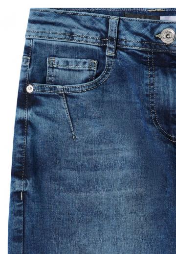 Свободные джинсы