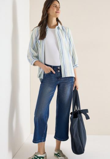 Короткие джинсы