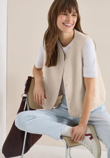 Пуховой жилет