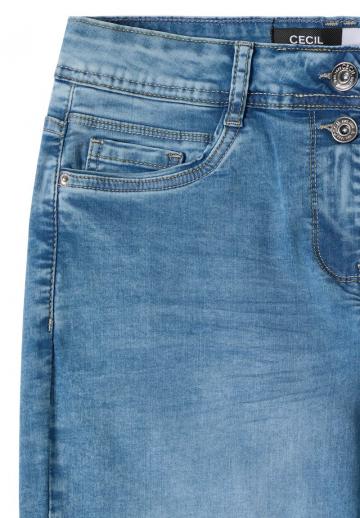 Короткие джинсы