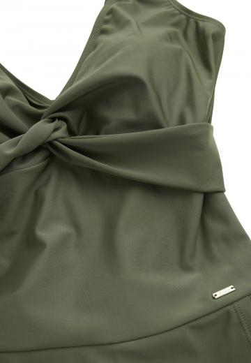 Слитный купальник