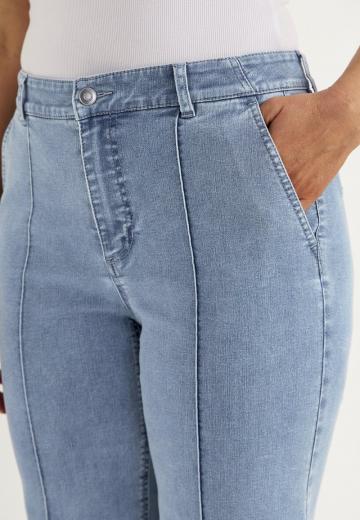 Короткие джинсы