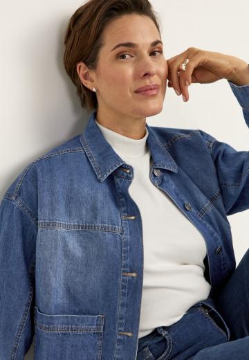 Джинсовая жилетка