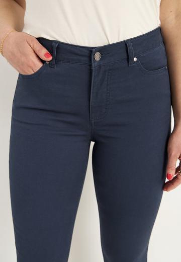 Короткие джинсы