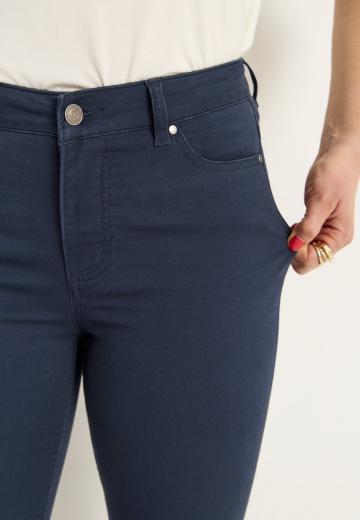 Короткие джинсы