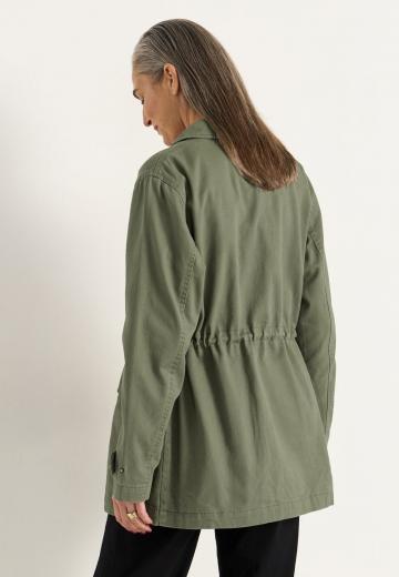 Куртка с накладнымит карманами