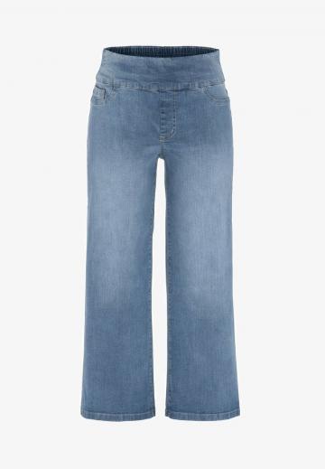 Короткие джинсы