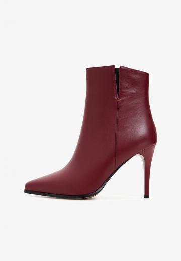 Полусапожки на высоком каблуке