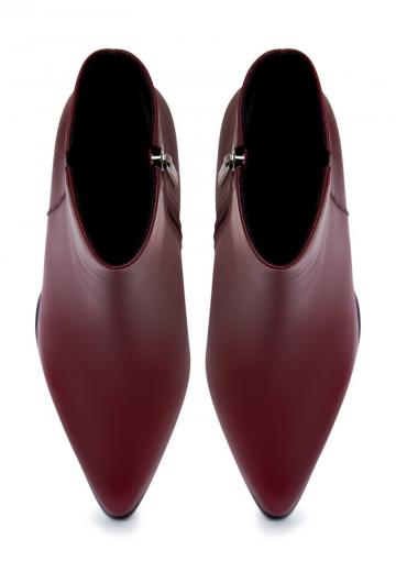 Полусапожки на высоком каблуке