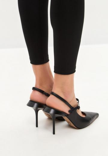 Туфли на высоком каблуке