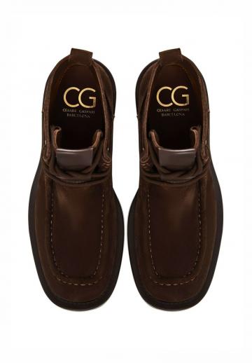 Ботинки на шнуровке