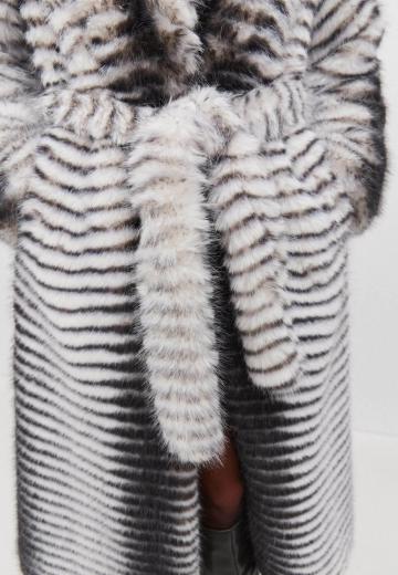 Пуховой жилет