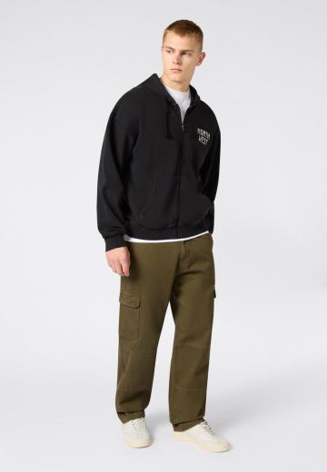 Брюки с накладными карманами